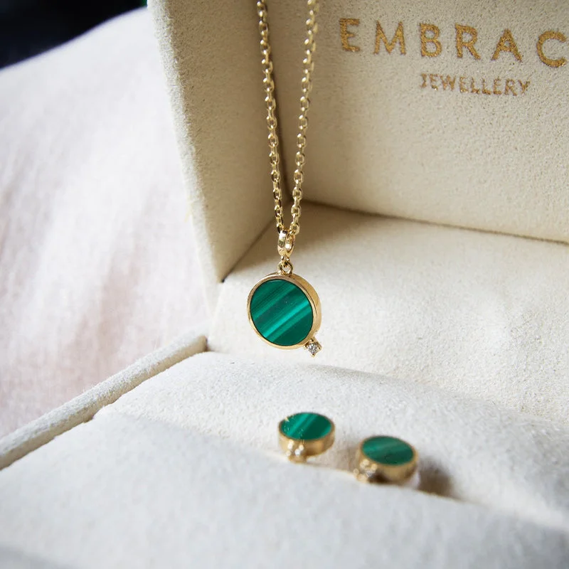 Ladies vintage-style necklaces-Malachite Circle & Diamond Necklace