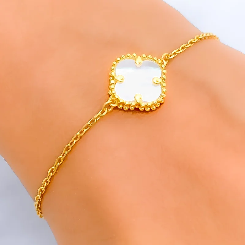 Ladies modern bracelets-Exclusive Tasteful 21k Gold Clover Bracelet