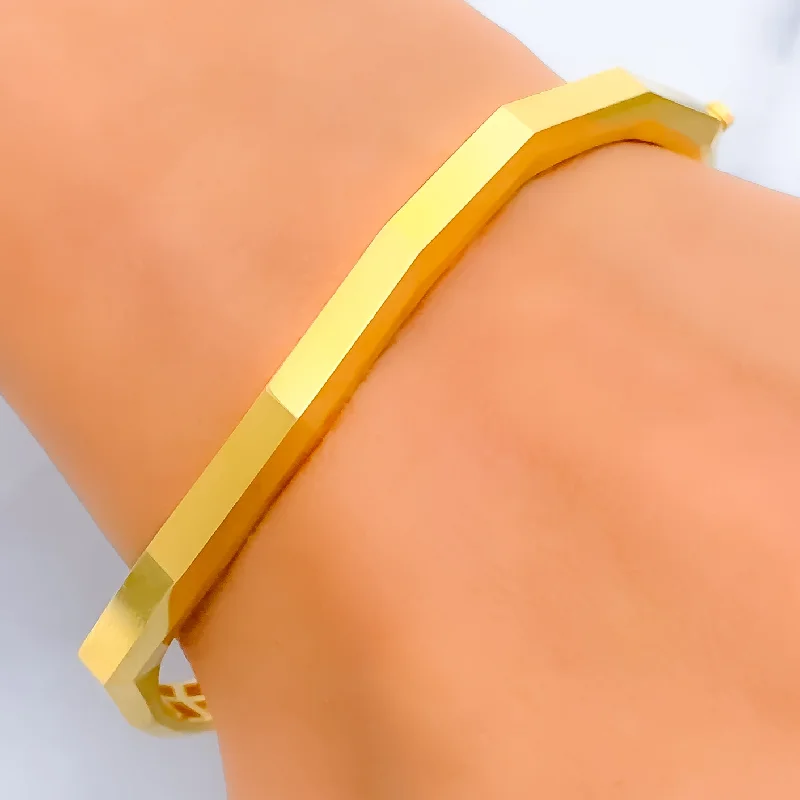 Ladies stackable bracelets-Tasteful Radiant 21k Gold Bangle Bracelet