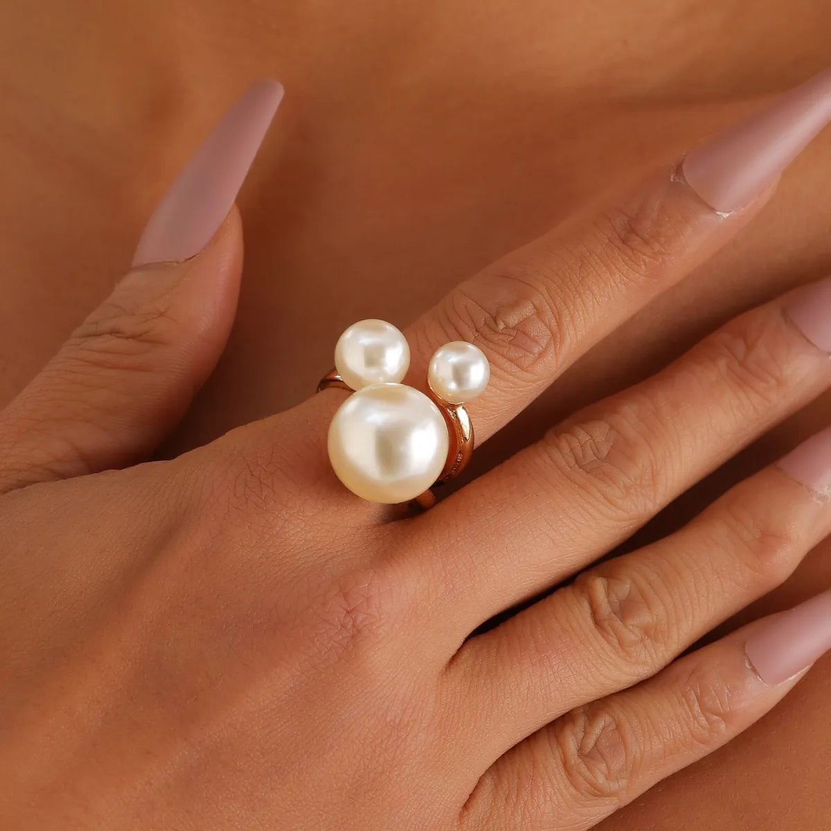 Ladies anniversary rings-Elegant Geometric Solid Color Imitation Pearl Alloy Women'S Open Rings