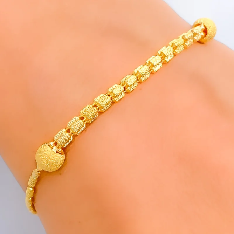 Ladies crystal bangles-Delightful Attractive 22K Gold Bracelet