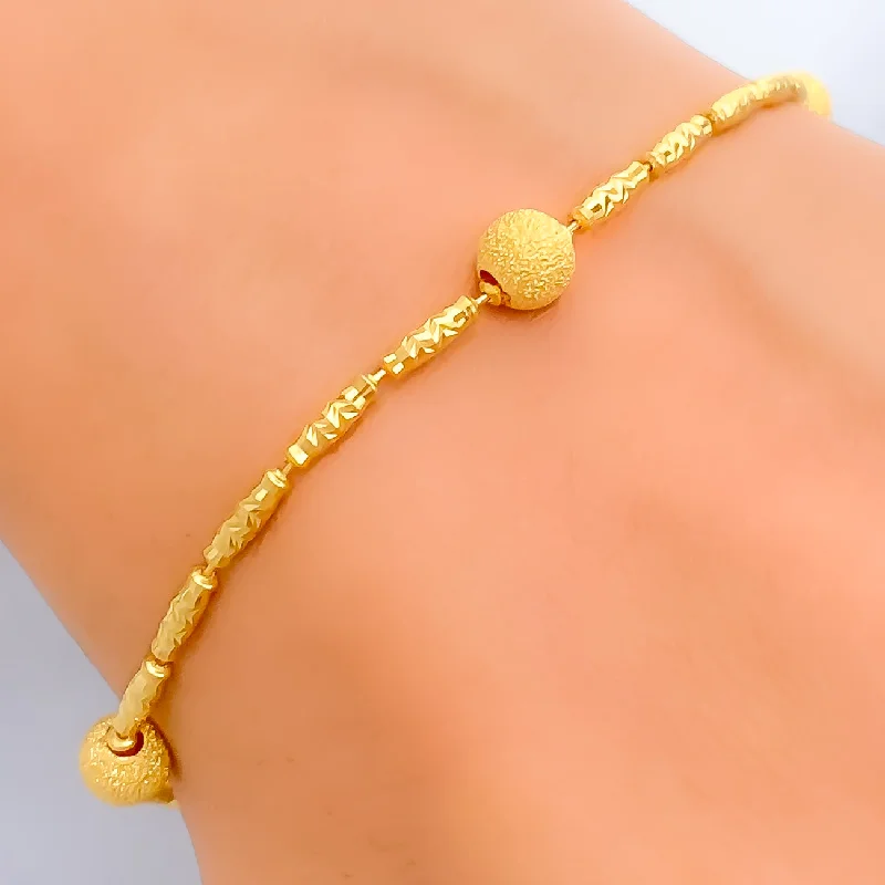 Ladies gold cuff bracelets-Chic Sleek 22K Gold Bracelet