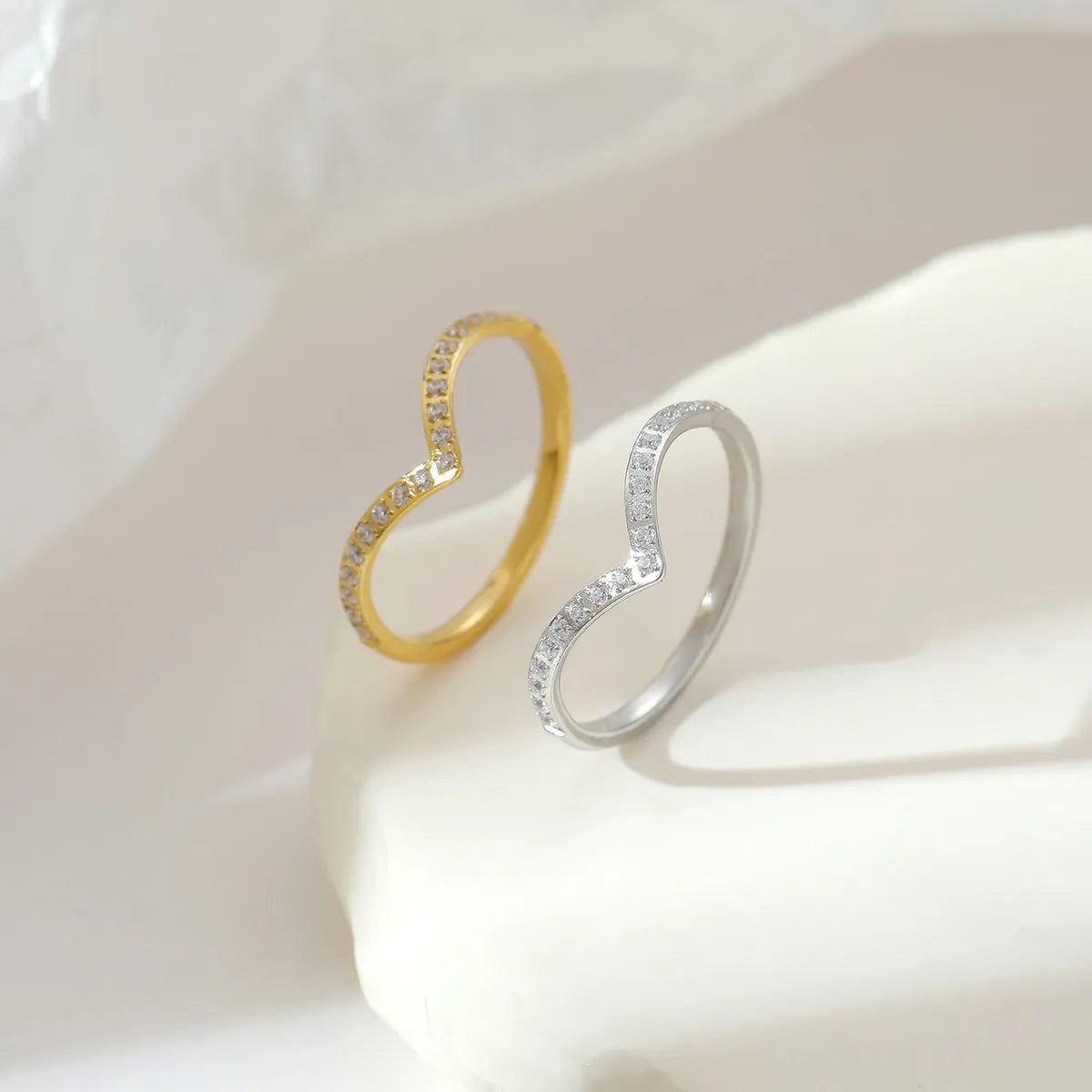 Ladies decorative rings-Luxurious Simple Style Solid Color Stainless Steel Plating Inlay Zircon White Gold Plated Gold Plated Rings