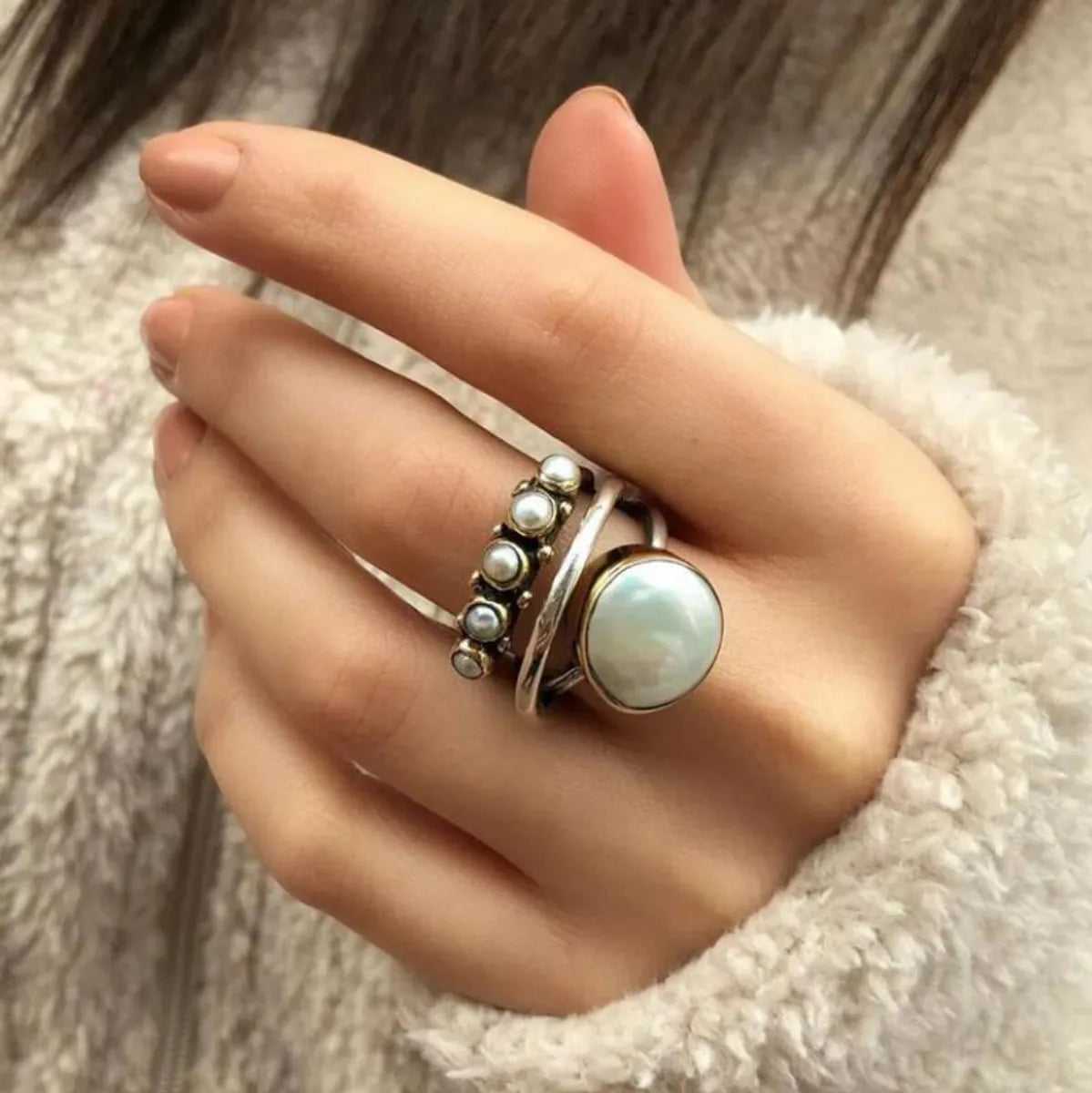 Ladies luxury rings-Retro Oval Imitation Pearl Alloy Women'S Open Ring