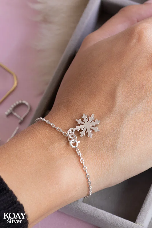 Ladies fashion charm bracelets-Silver Snowflake Bracelet 01